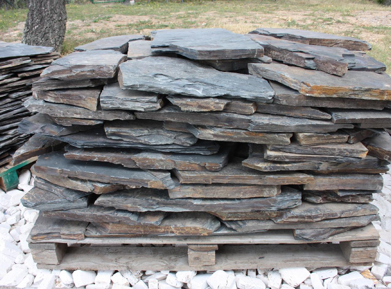 Kamenný obklad/dlažba, Bridlica Nera Grigio, hr. 30-50 mm, rozmer 10-50 cm