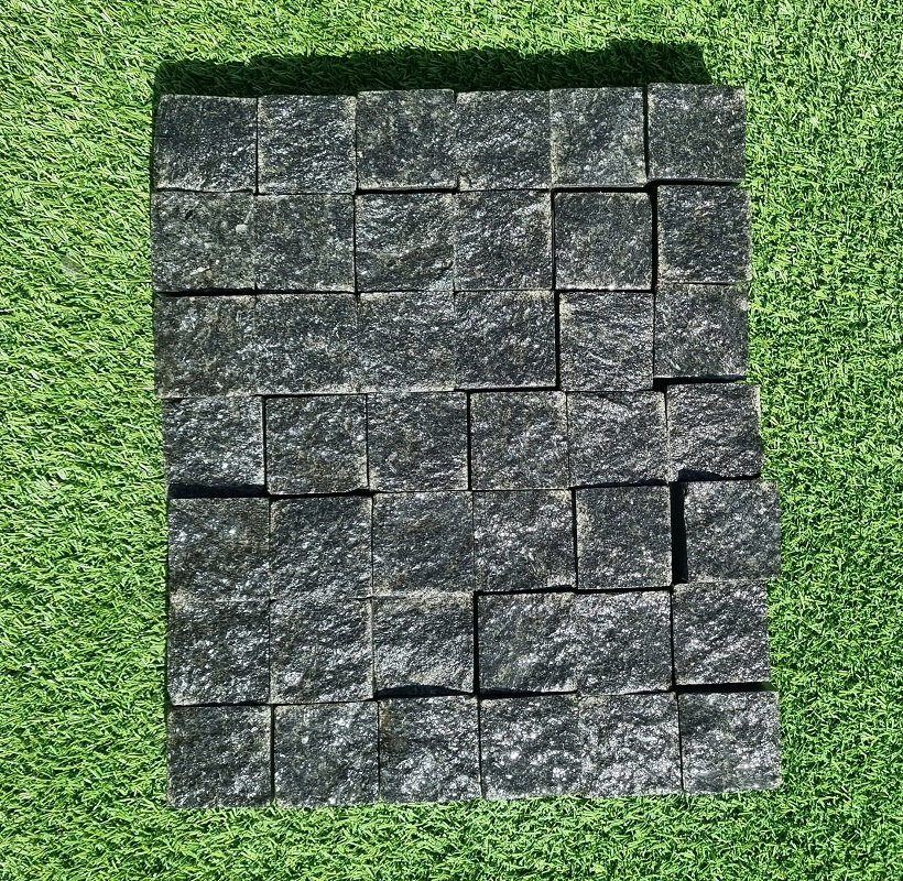 Čadičové čierne dlažobné kocky Gabbro 5x5 cm - 4 x rezaná